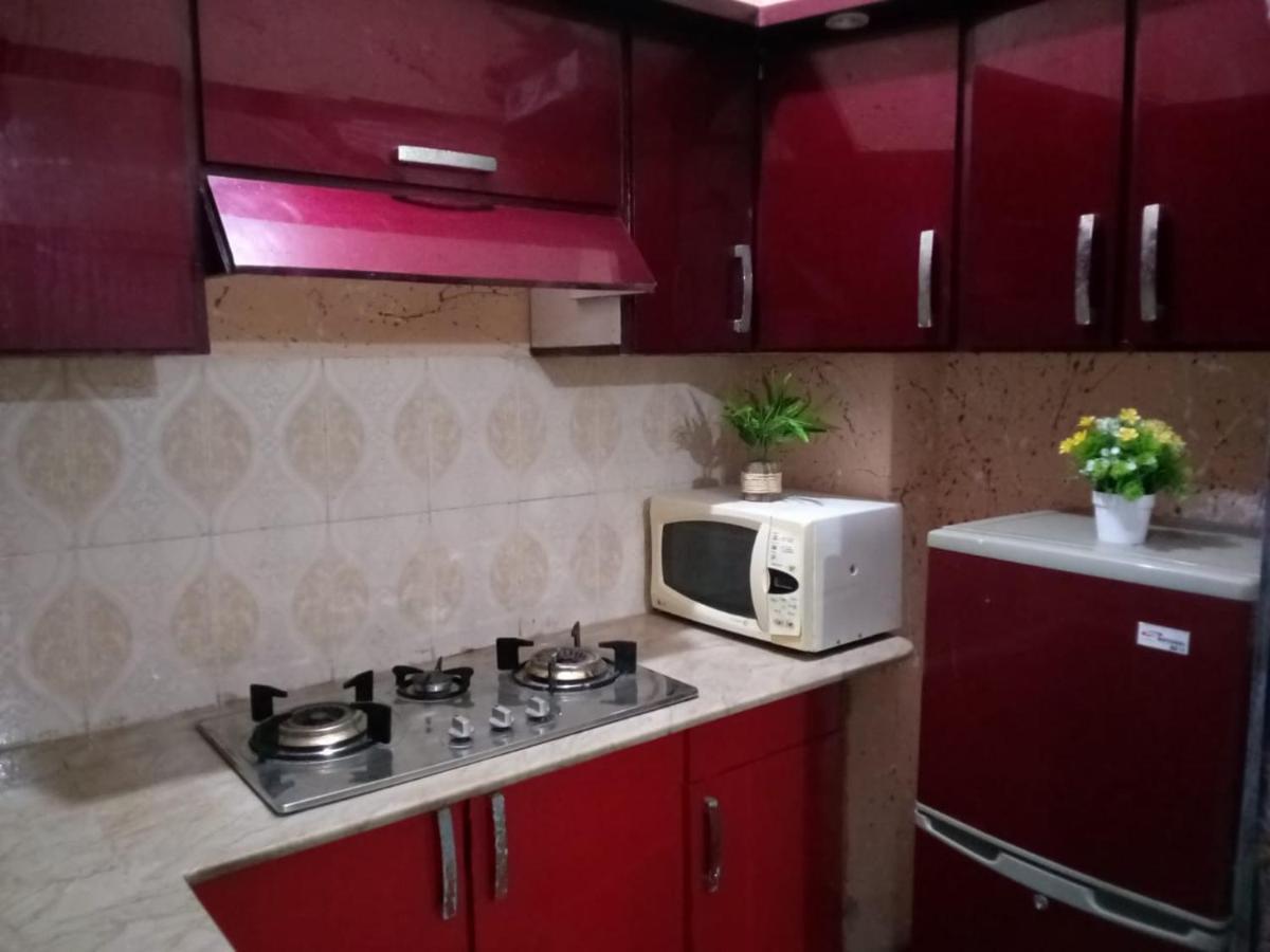 Furnished One Bed Room Apartment Ground Floor With Kitchen Karachi Exterior photo